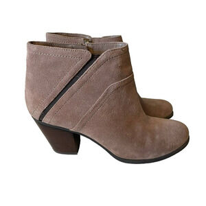 Franco Sarto Domino Tan Suede Side-Zip Heeled Ankle Boots Women’s Size 8.5